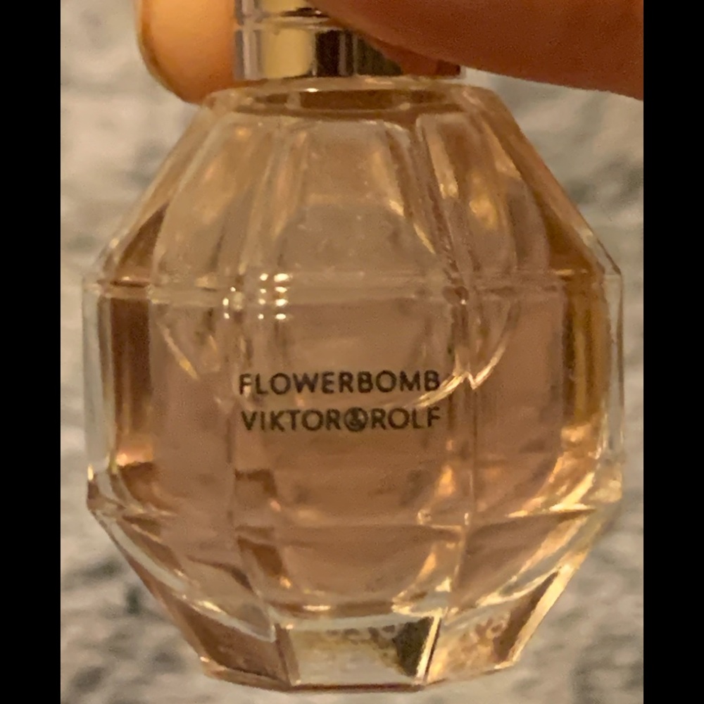 FLOWERBOMB MINI PARFUM- BY VIKTOR AND ROLF - Picture 5 of 5